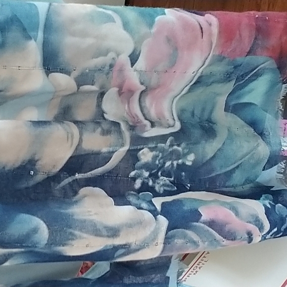 Scarf Wall Medium Blue with Crystals - Picture 5 of 9